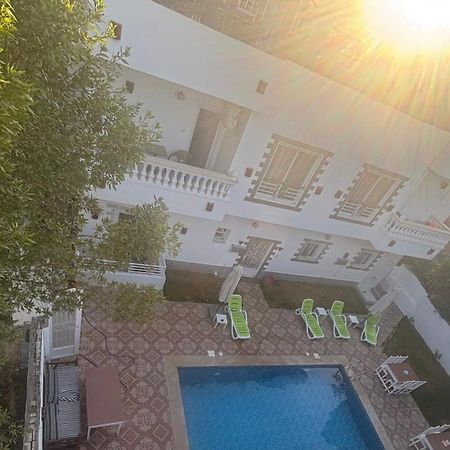 Moon House Of Luxor Apartment Luaran gambar