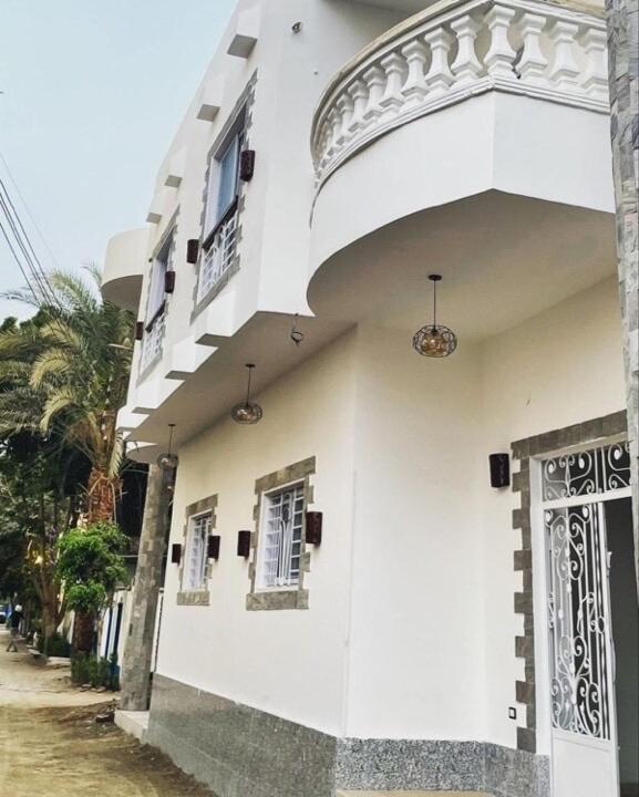 Moon House Of Luxor Apartment Luaran gambar