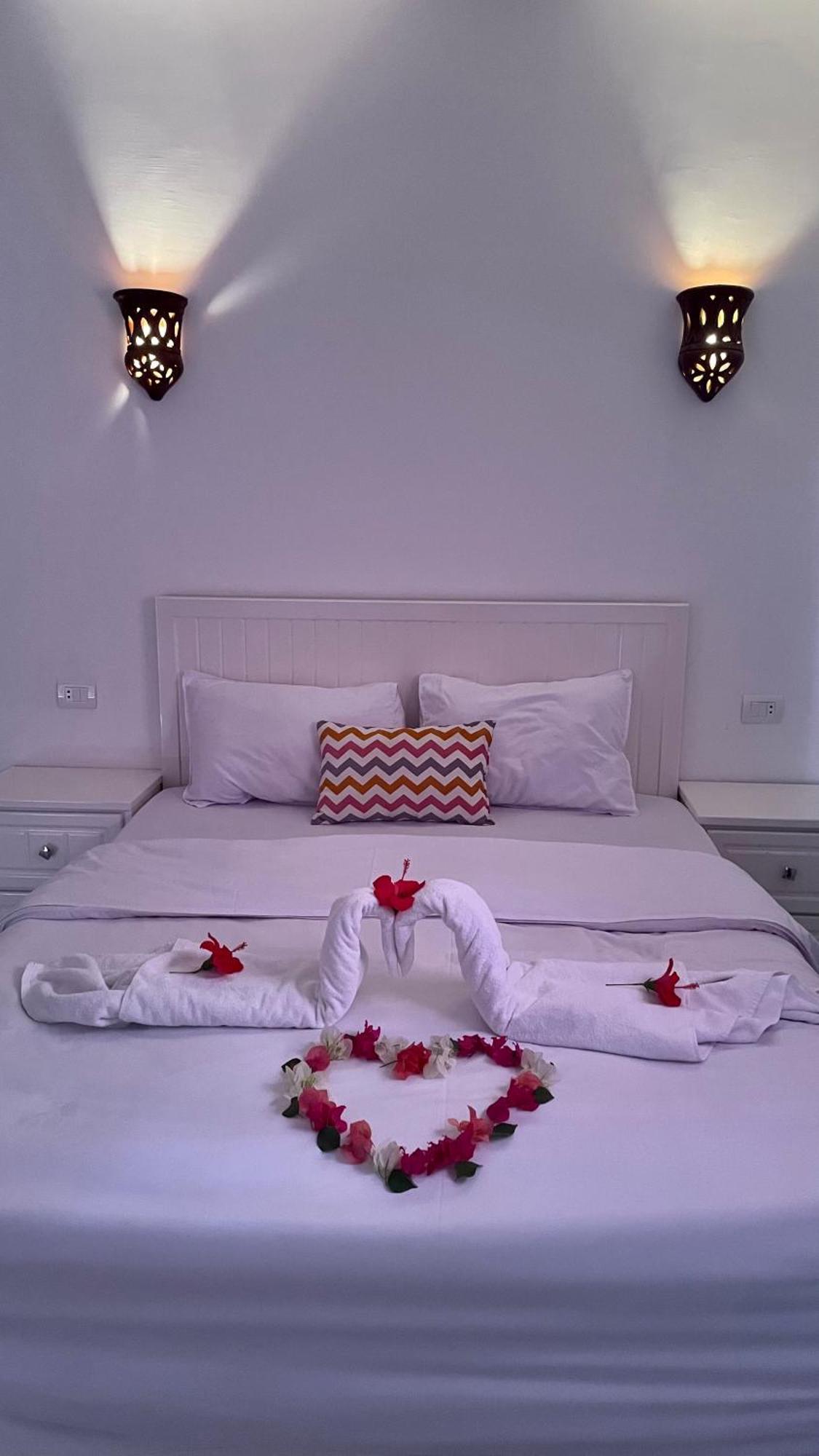 Moon House Of Luxor Apartment Luaran gambar