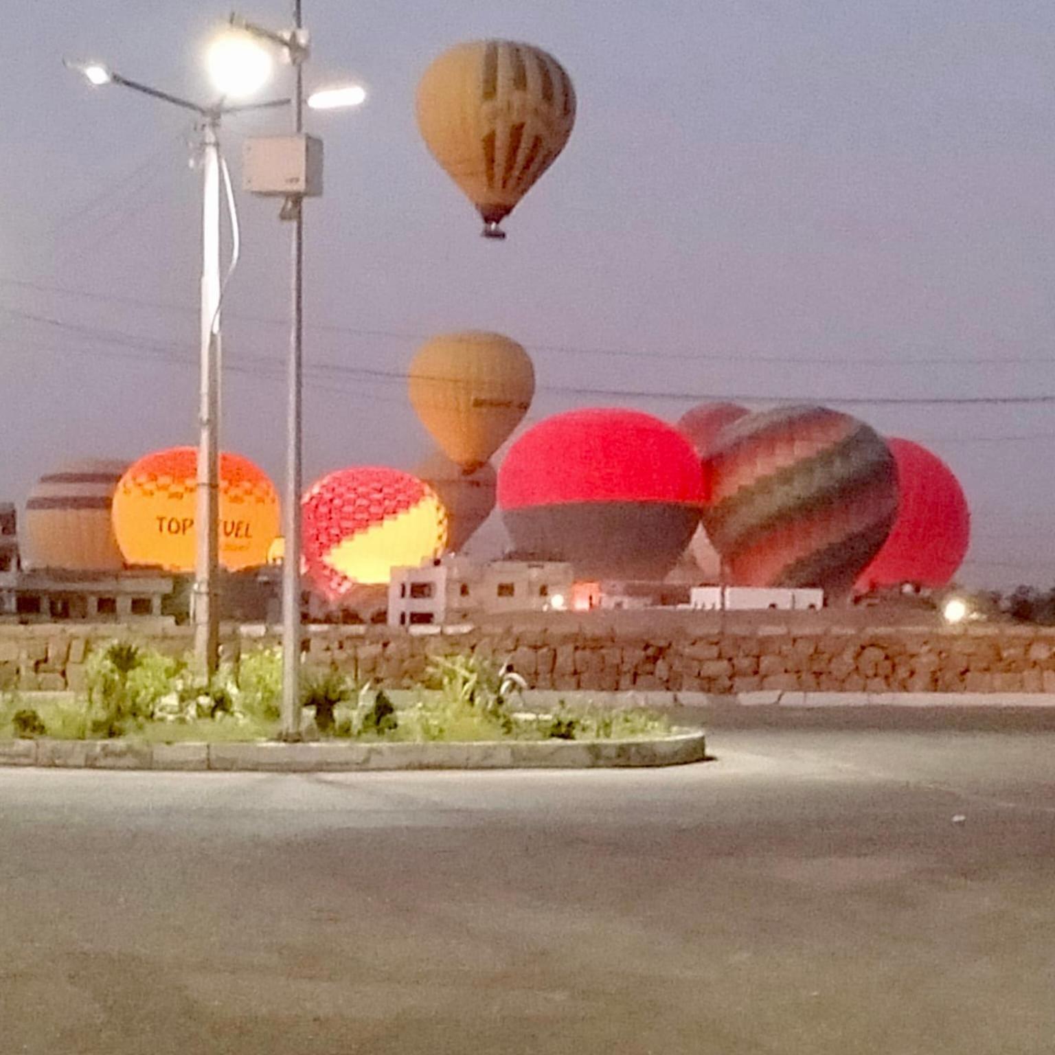 Moon House Of Luxor Apartment Luaran gambar