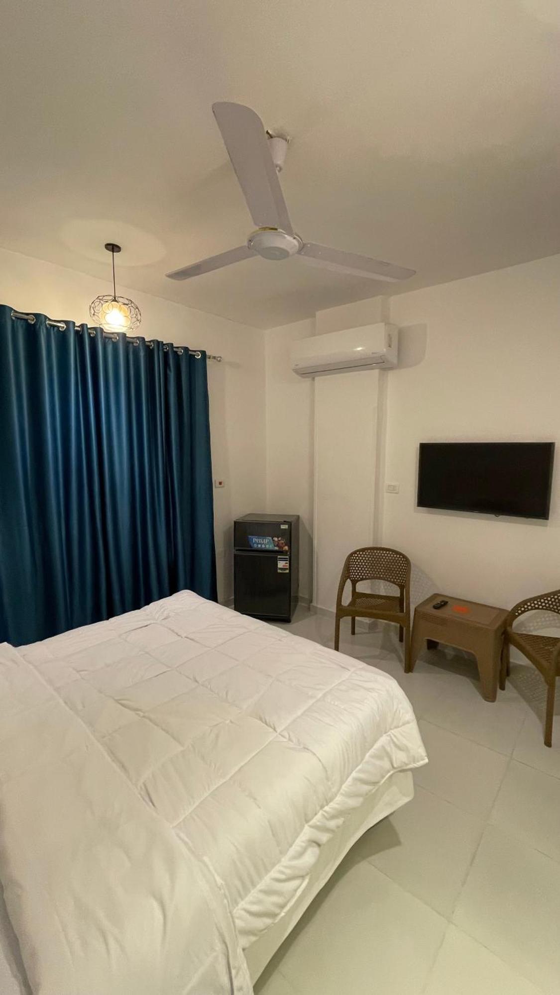 Moon House Of Luxor Apartment Luaran gambar