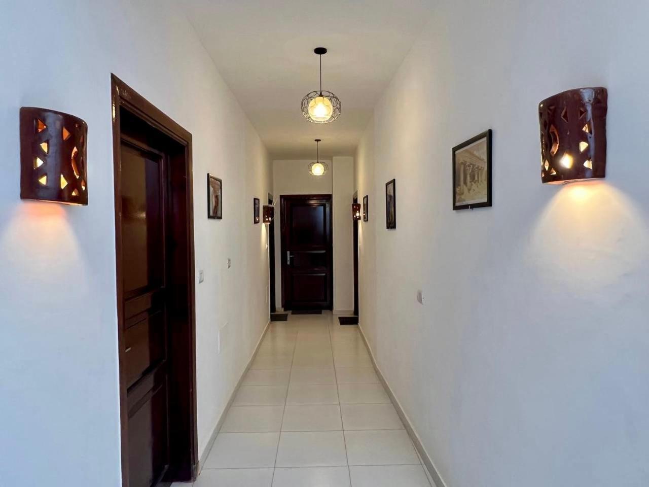 Moon House Of Luxor Apartment Luaran gambar