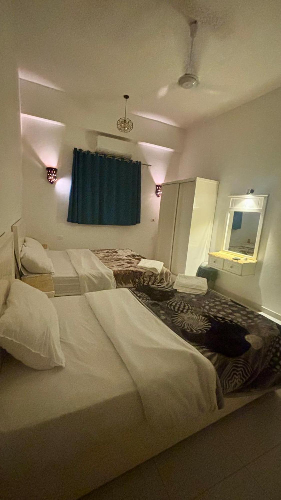 Moon House Of Luxor Apartment Luaran gambar
