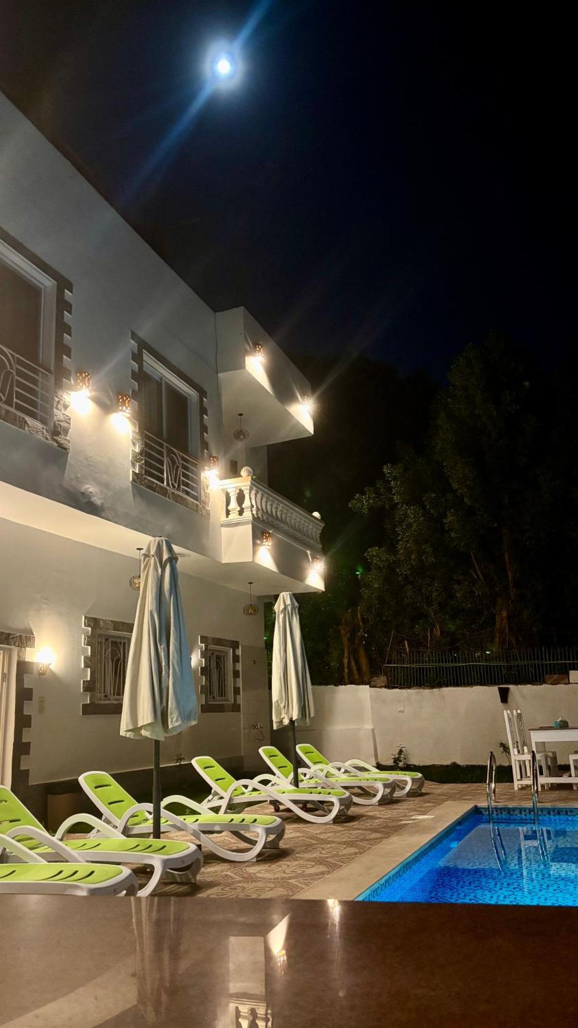 Moon House Of Luxor Apartment Luaran gambar