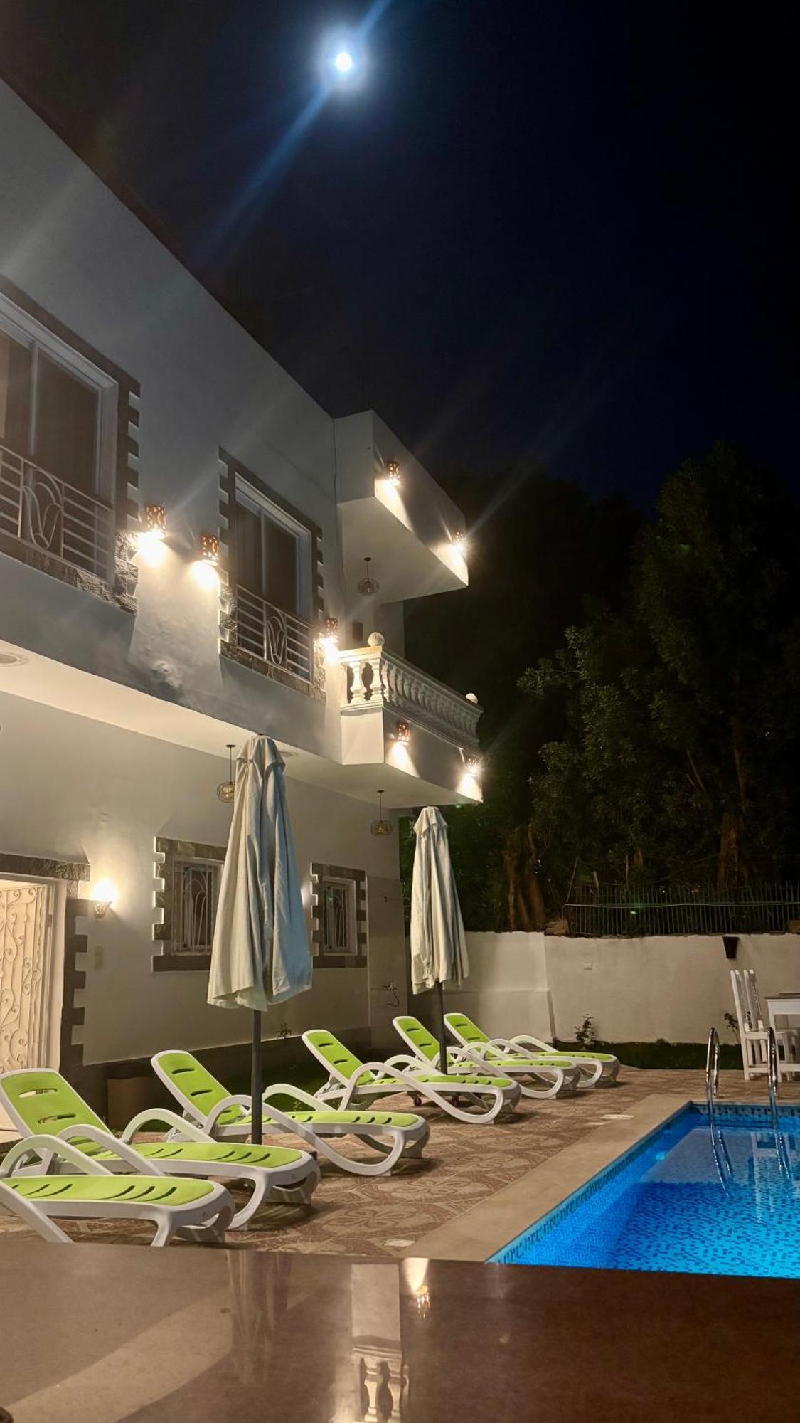 Moon House Of Luxor Apartment Luaran gambar